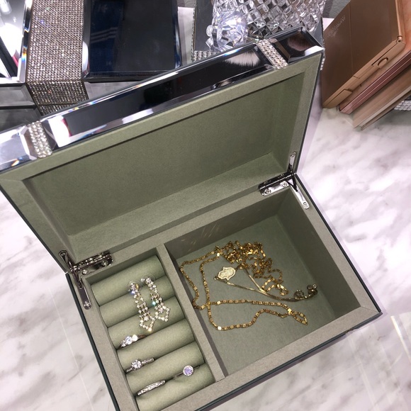 Modern jewelry box organizer - Picture 4 of 5